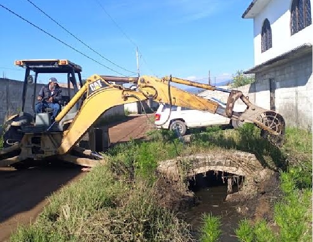 Continúan los trabajos de limpieza y desazolve en drenes y canales de ...