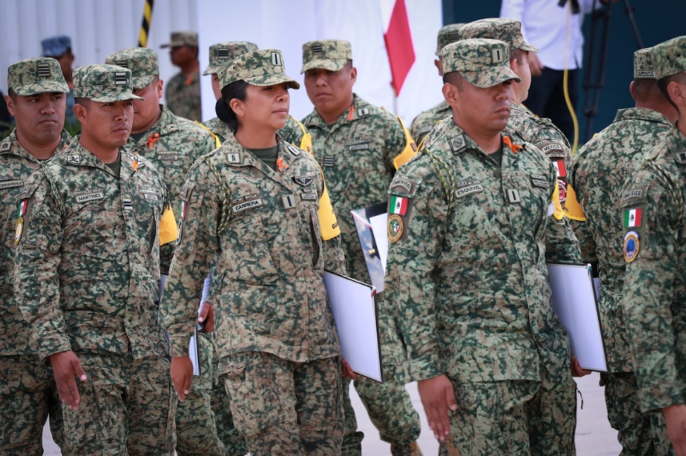 Hidalgo reafirma su gratitud al Ejército y la Marina por su labor en la ...